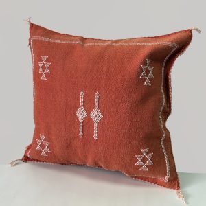 כרית סברה אדמדמה