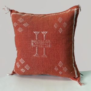 כרית סברה אדומה