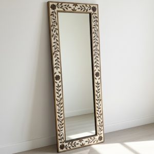 מראת רזין בשילוב עץ - פרחים