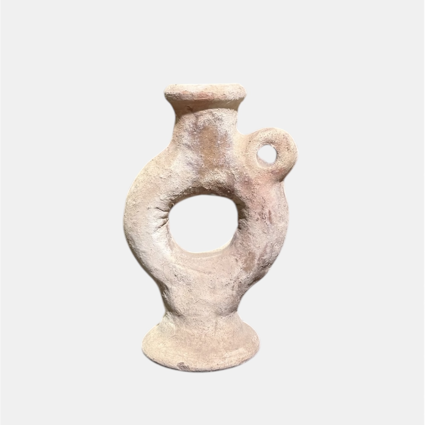 ואזה עגולה עם ידית