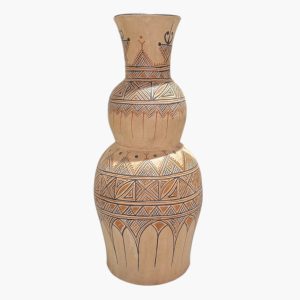 ואזה מצוירת מלכותית