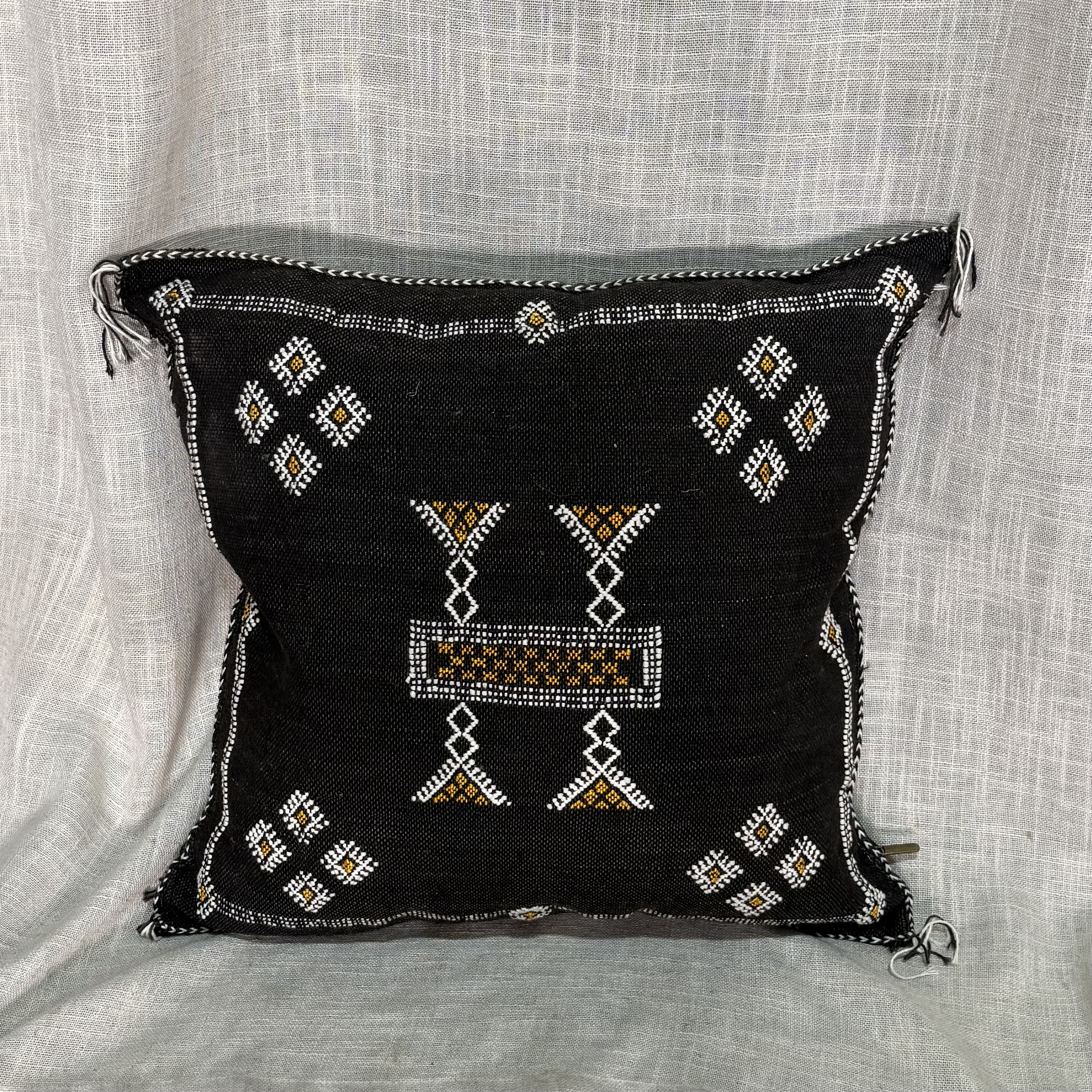 כרית סברה חום שוקולד