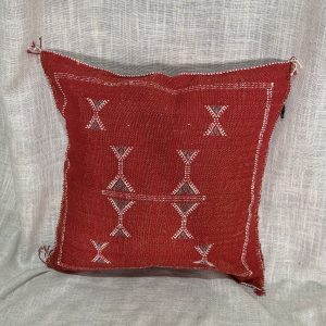 כרית סברה אדומה