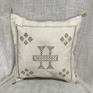 כרית סברה שמנת עיטורים