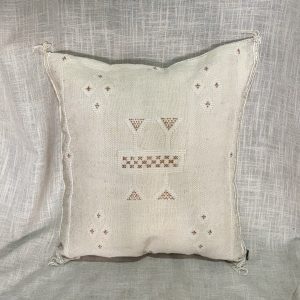 כרית סברה מעוטרת