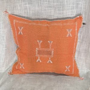 כרית סברה כתומה עיטורים תכלת