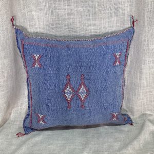 כרית סברה כחול אדום