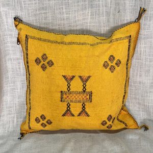 כרית סברה חרדל מעוטרת